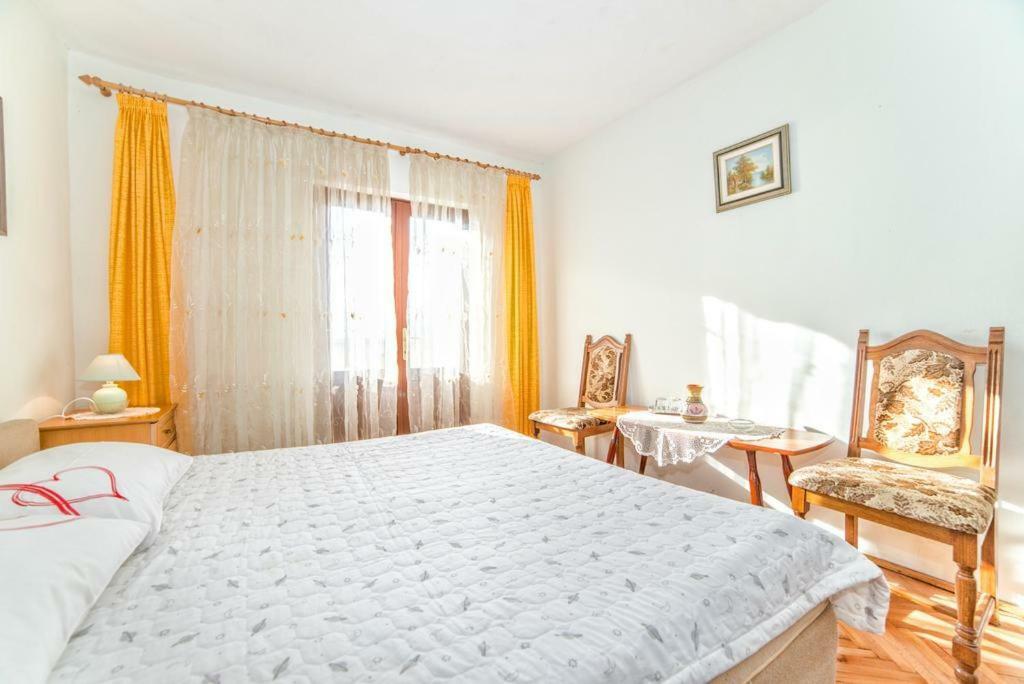 Apartments And Room Rabac 155 Bagian luar foto