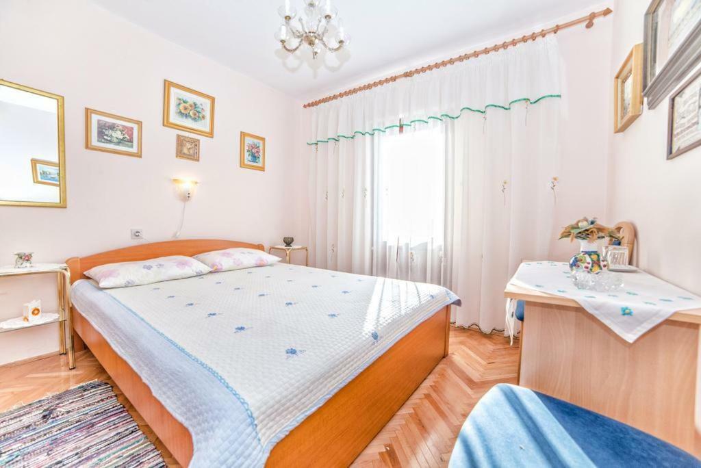 Apartments And Room Rabac 155 Bagian luar foto