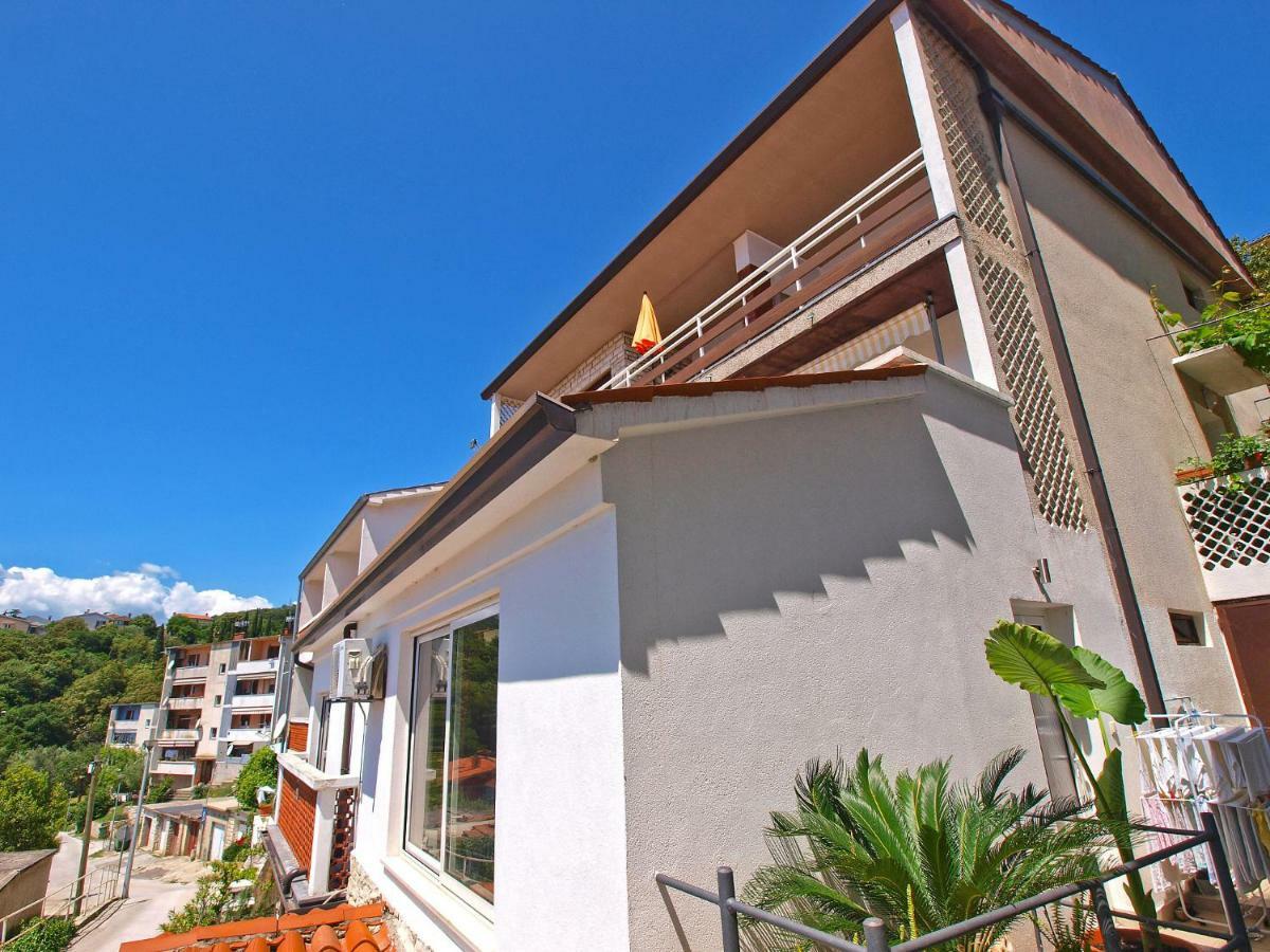 Apartments And Room Rabac 155 Bagian luar foto